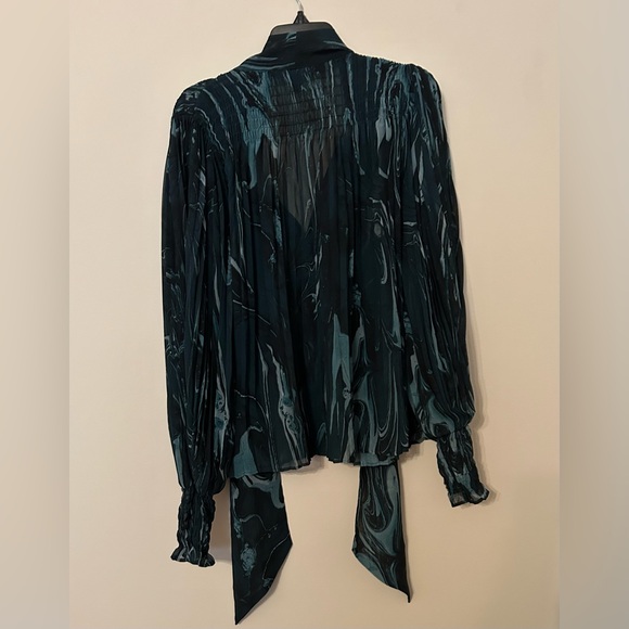 Banana Republic Pleated Tie-Neck Top Size XSP - Picture 6 of 11